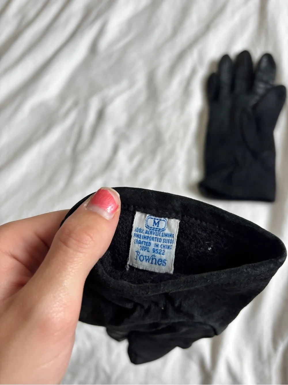 5/$25 💐 | vintage suede gloves